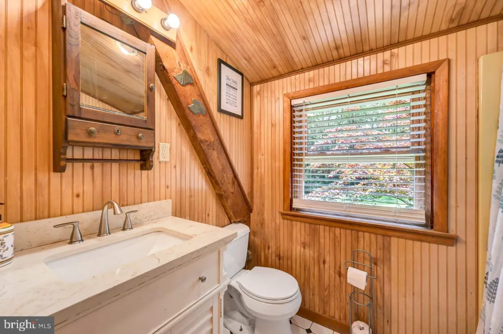 217 LOWER VALLEY DRIVE Kunkletown, PA 18058
