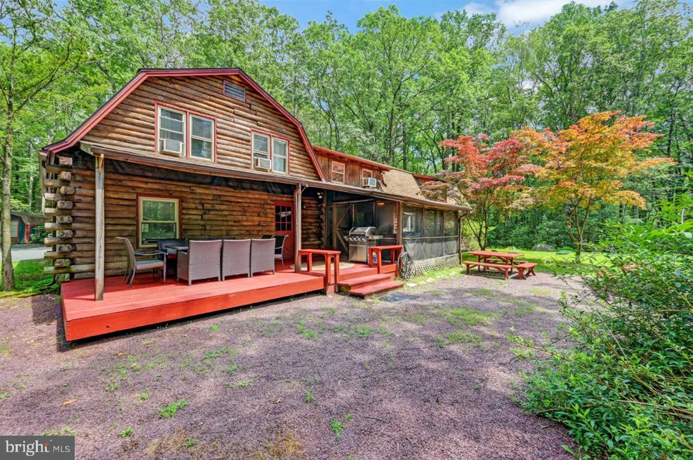 217 LOWER VALLEY DRIVE Kunkletown, PA 18058