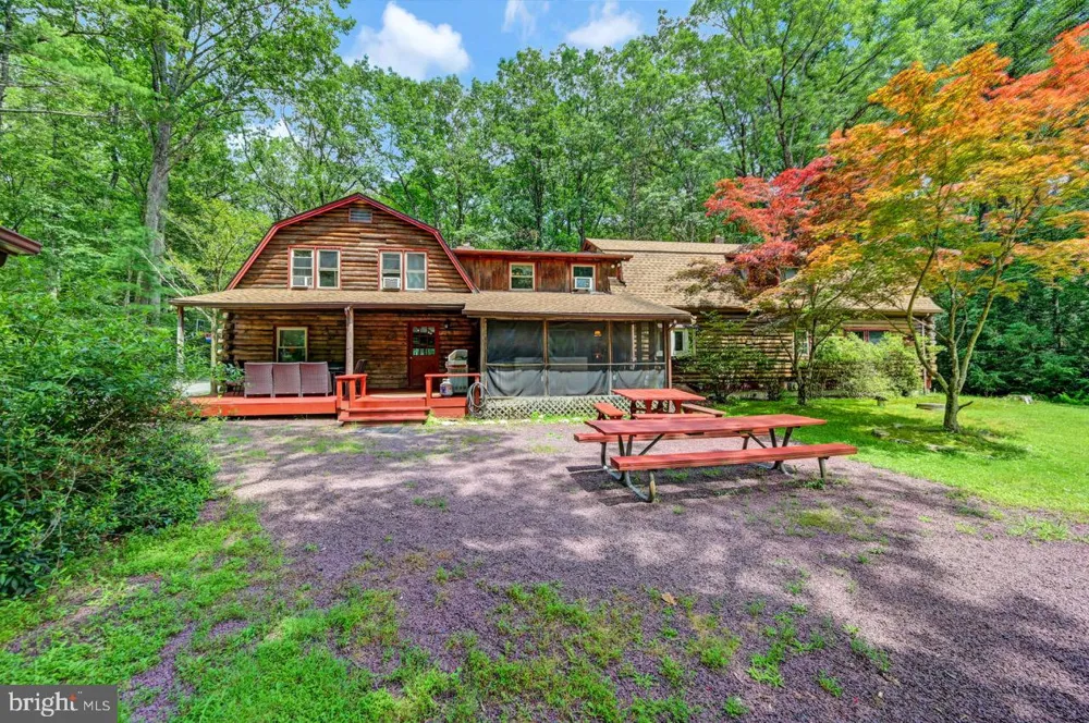 217 LOWER VALLEY DRIVE Kunkletown, PA 18058