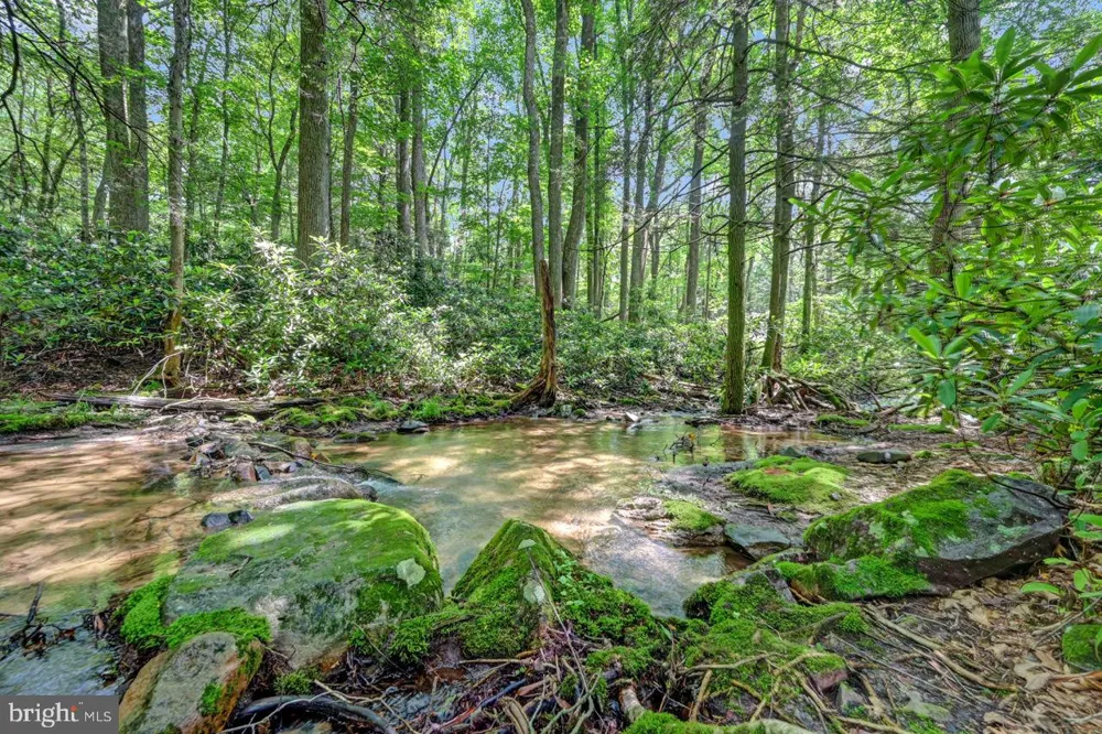 217 LOWER VALLEY DRIVE Kunkletown, PA 18058