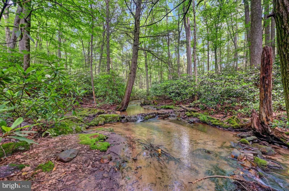 217 LOWER VALLEY DRIVE Kunkletown, PA 18058