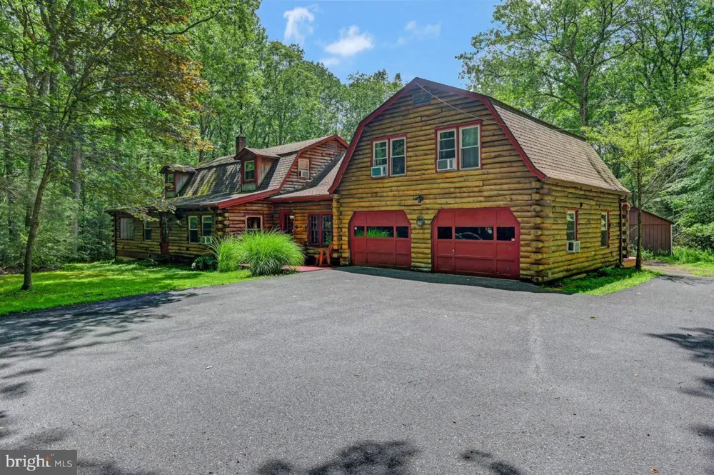 217 LOWER VALLEY DRIVE Kunkletown, PA 18058