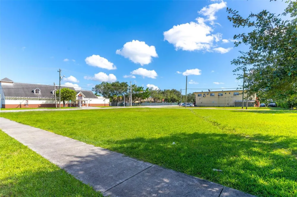 604 SW 6th Ave Homestead, FL 33030