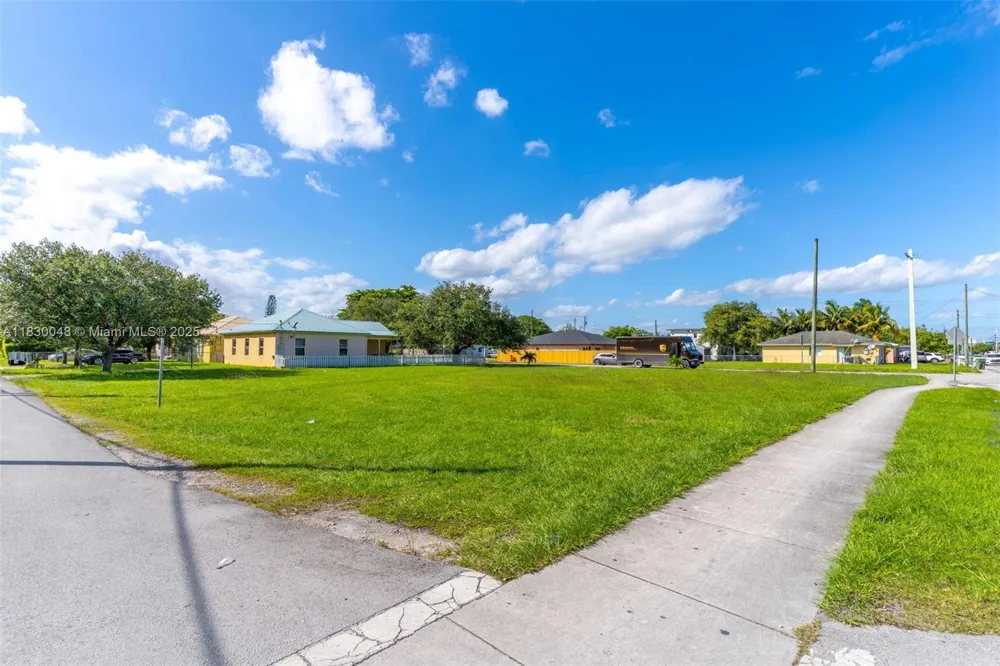 604 SW 6th Ave Homestead, FL 33030