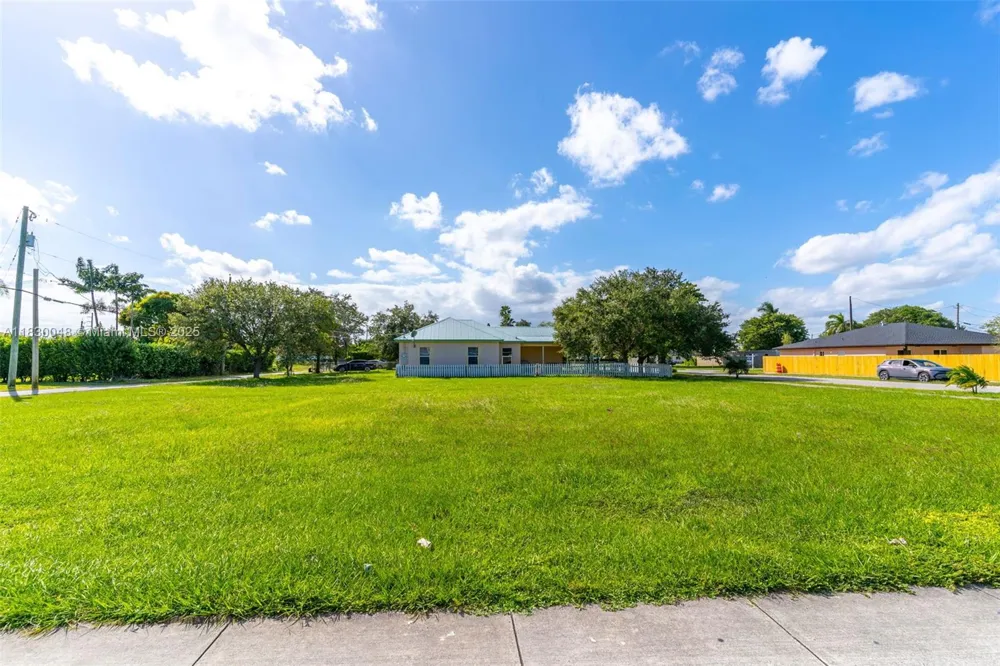 604 SW 6th Ave Homestead, FL 33030