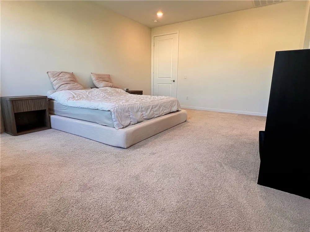 27620 Symphony Place Valencia, CA 91381