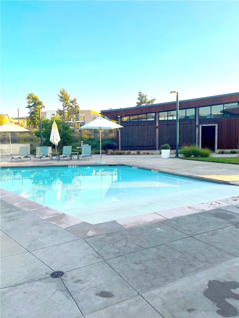 27620 Symphony Place Valencia, CA 91381
