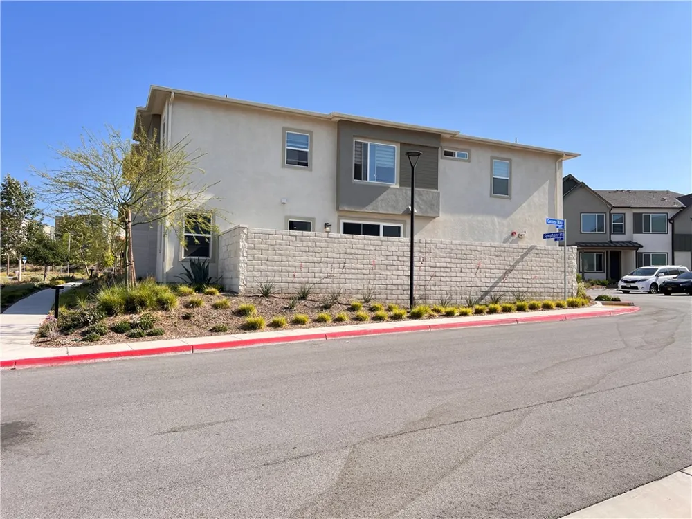 27620 Symphony Place Valencia, CA 91381