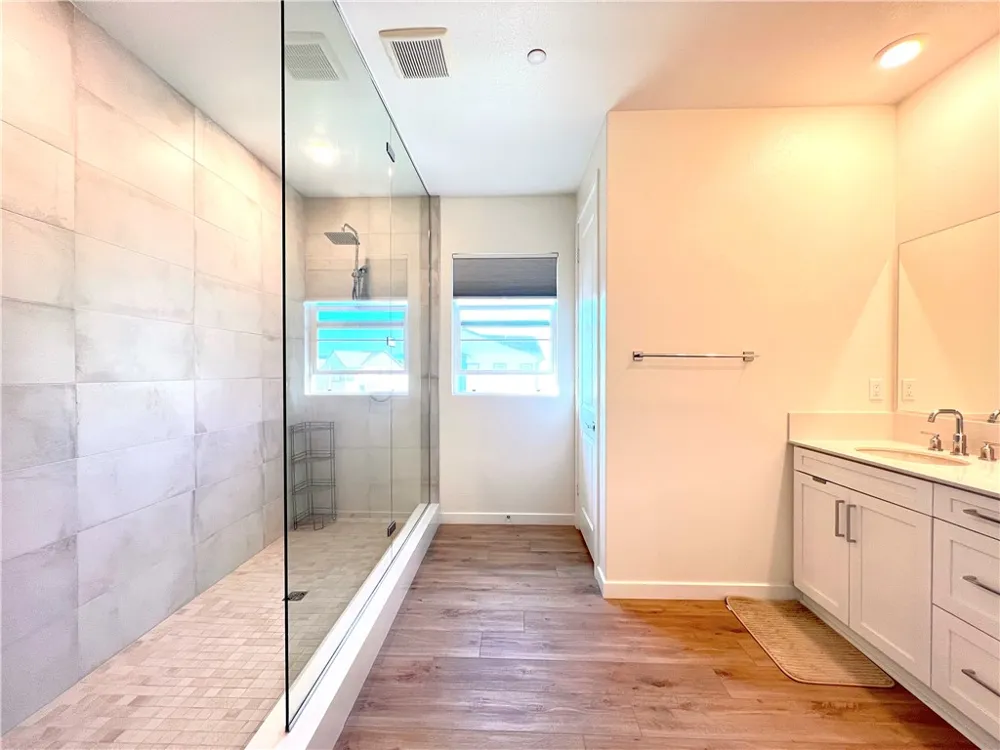 27620 Symphony Place Valencia, CA 91381