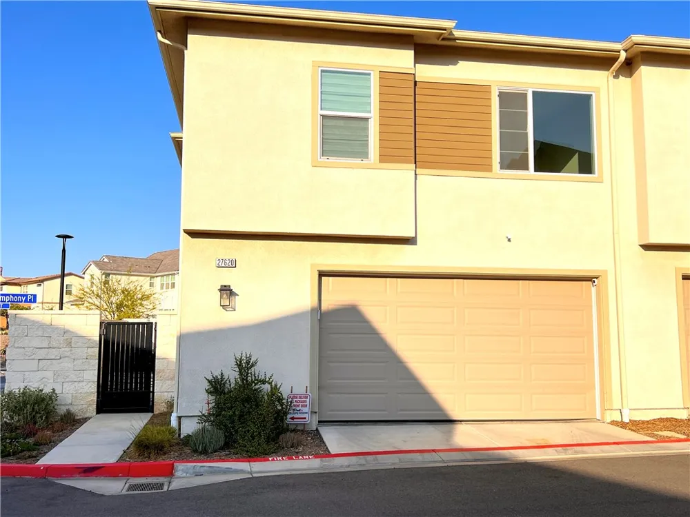 27620 Symphony Place Valencia, CA 91381
