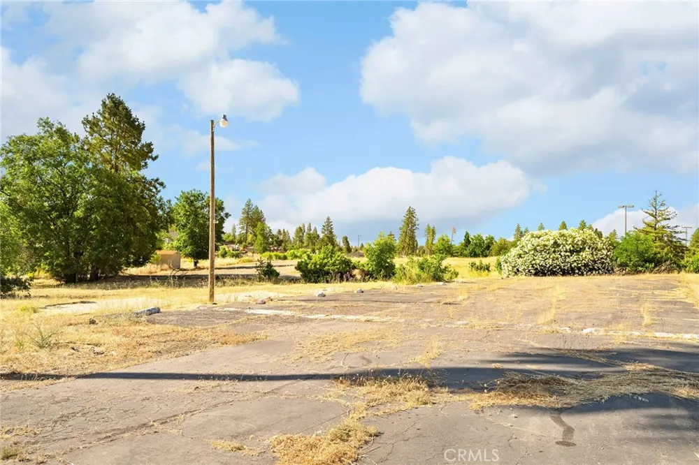 6118 Clark Paradise, CA 95969