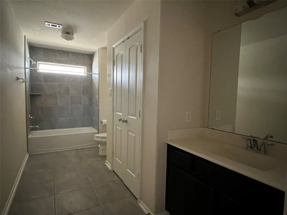 331 W Bend Drive League City, TX 77573