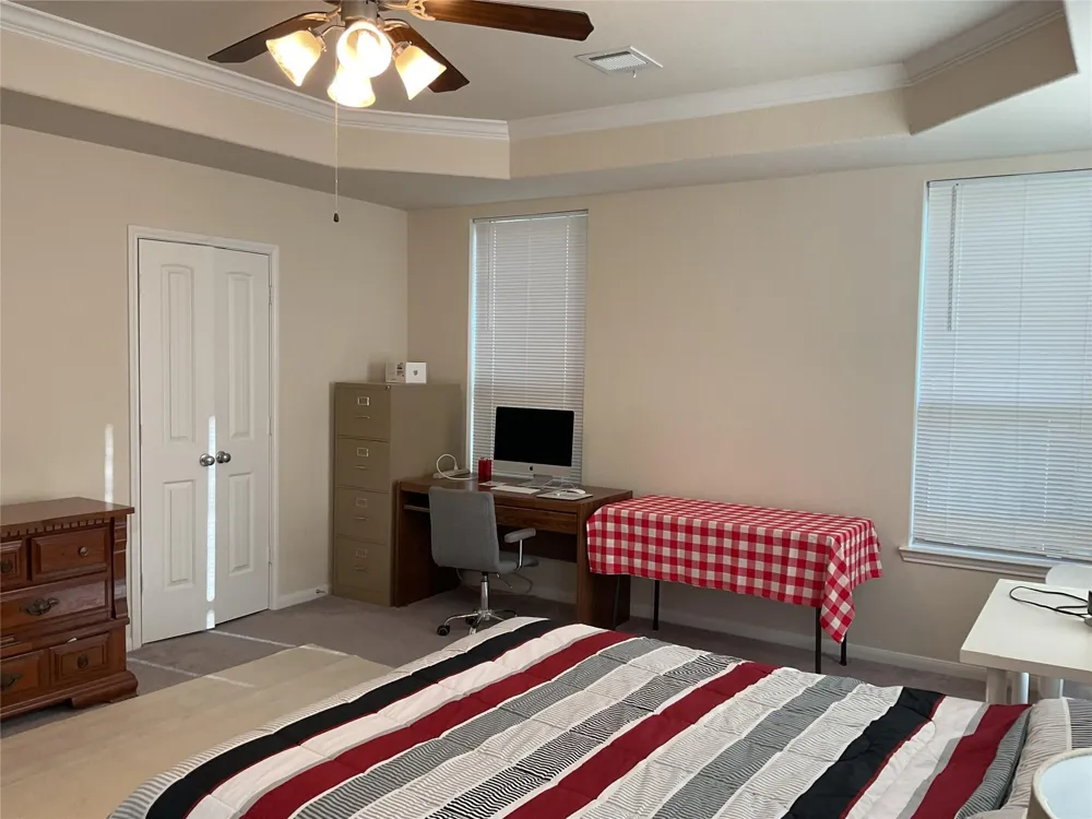 331 W Bend Drive League City, TX 77573