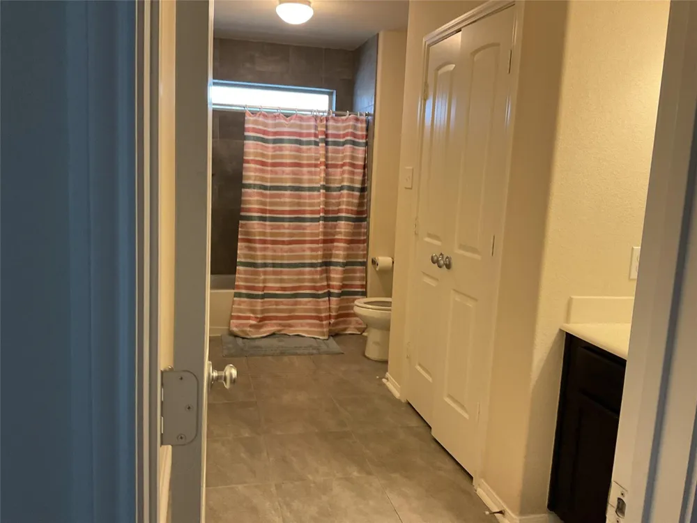 331 W Bend Drive League City, TX 77573