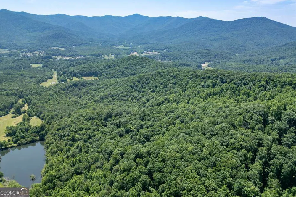 26.18 AC Green RD Young Harris, GA 30582