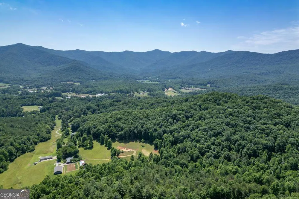 26.18 AC Green RD Young Harris, GA 30582