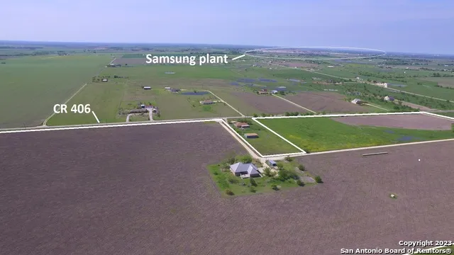 2711 CR 406 Taylor, TX 76574