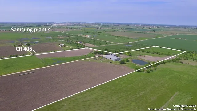 2711 CR 406 Taylor, TX 76574