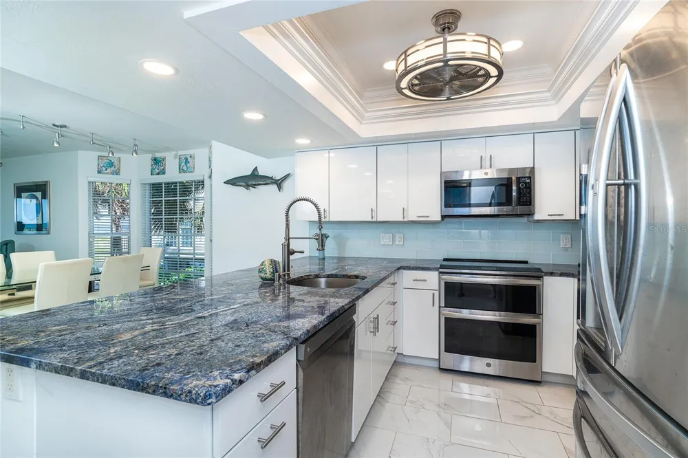 7500 PALM ISLAND DRIVE S #2111 Placida, FL 33946