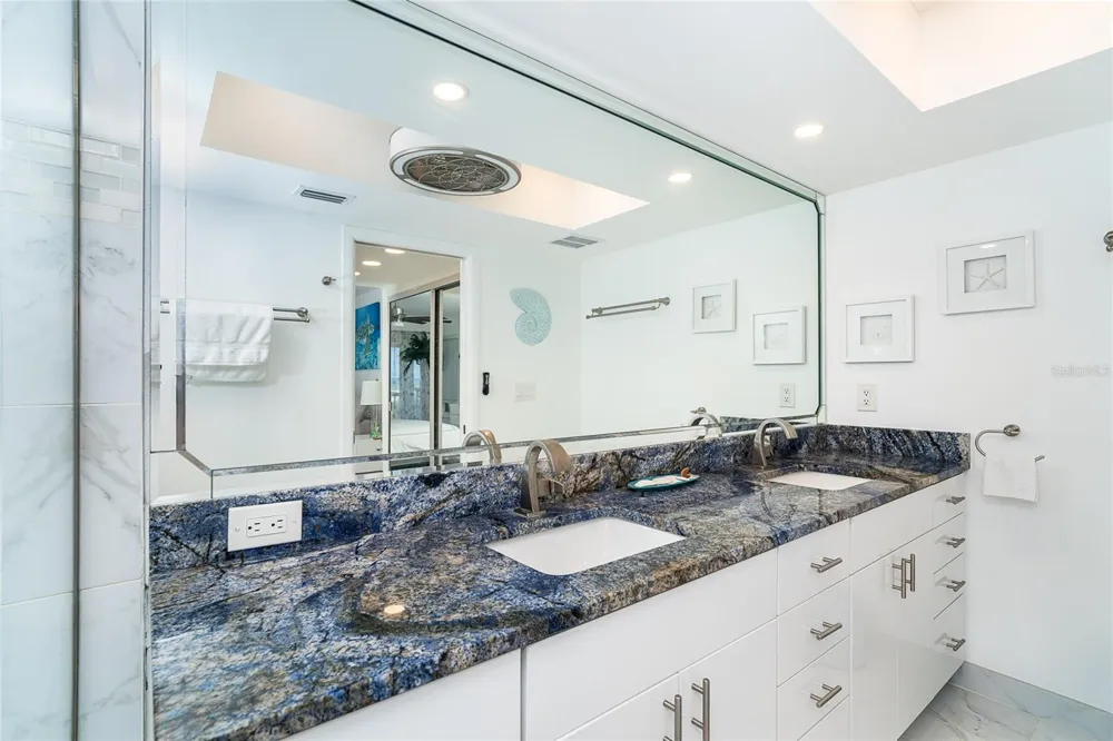 7500 PALM ISLAND DRIVE S #2111 Placida, FL 33946