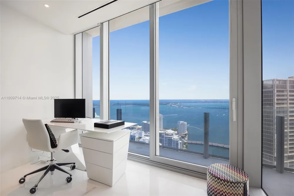 300 Biscayne Blvd Way #5205W Miami, FL 33131