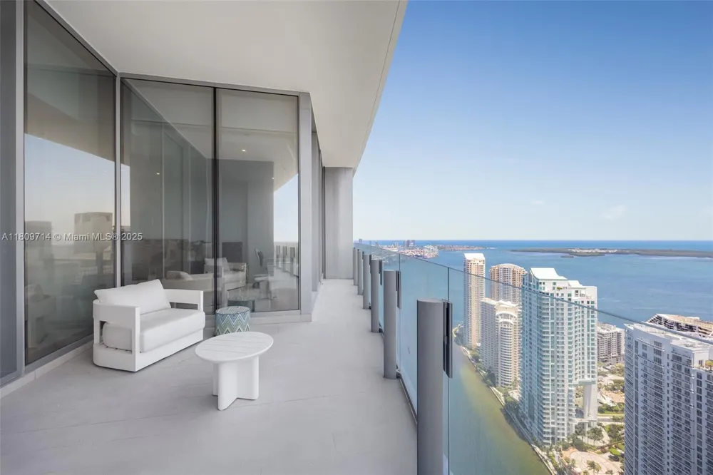 300 Biscayne Blvd Way #5205W Miami, FL 33131