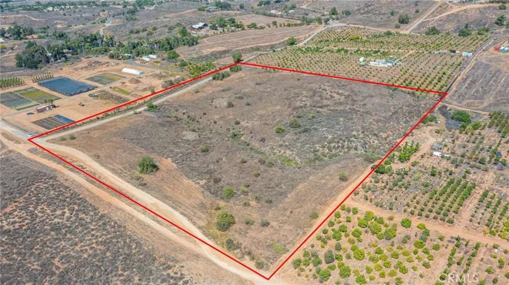 Vista Del Lago Dr. Riverside, CA 92503