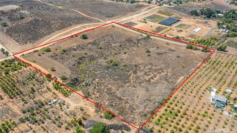 Vista Del Lago Dr. Riverside, CA 92503