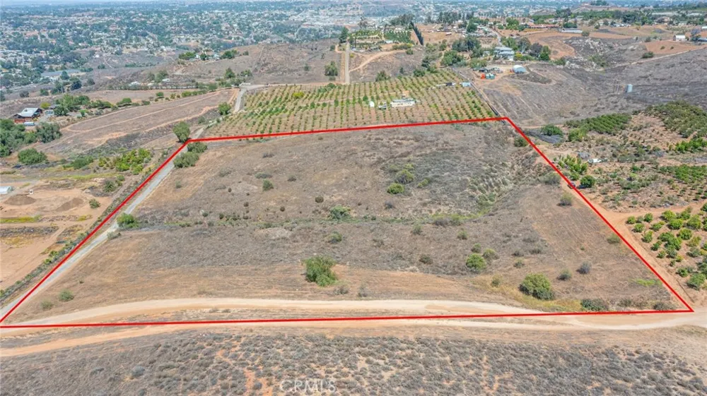Vista Del Lago Dr. Riverside, CA 92503