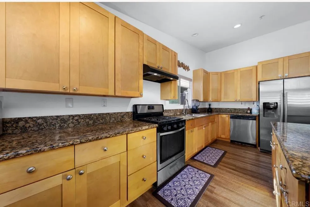 2624 E E 3rd st National City, CA 91950