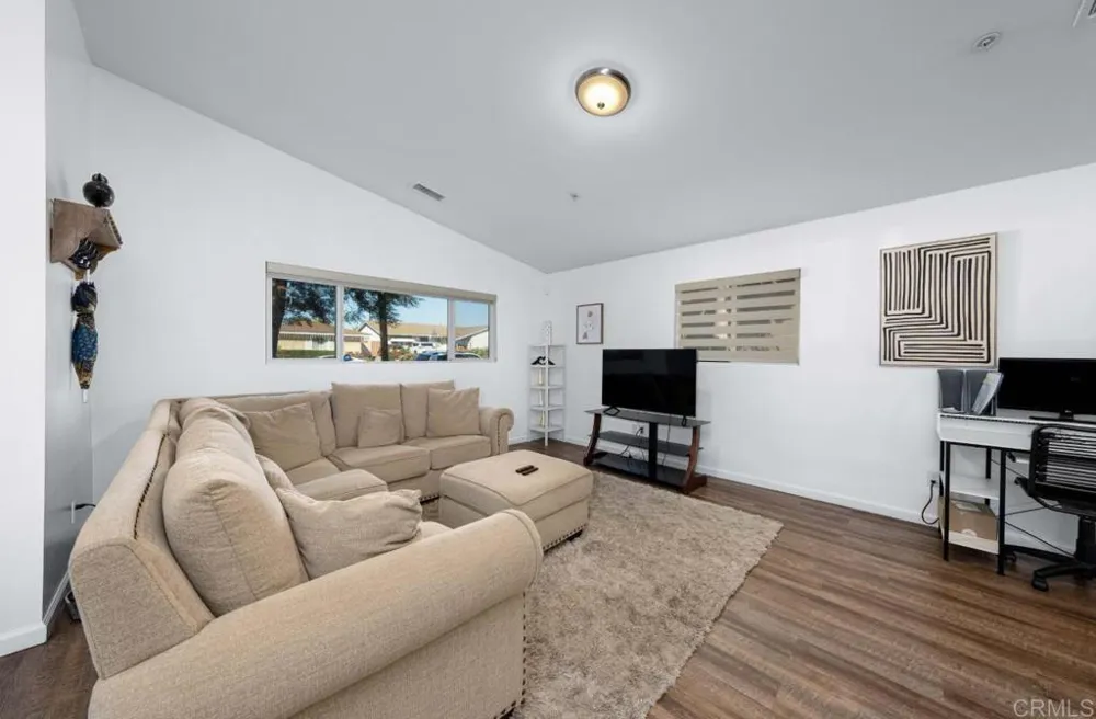 2624 E E 3rd st National City, CA 91950