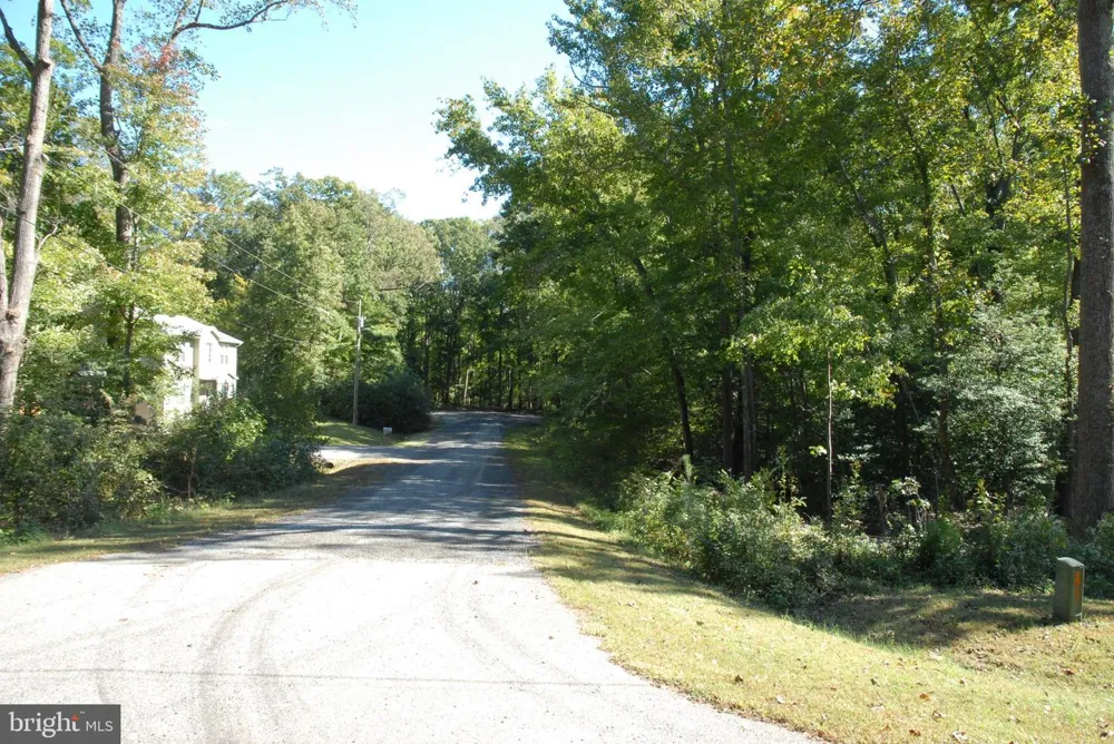 COMMONS COURT Montross, VA 22520