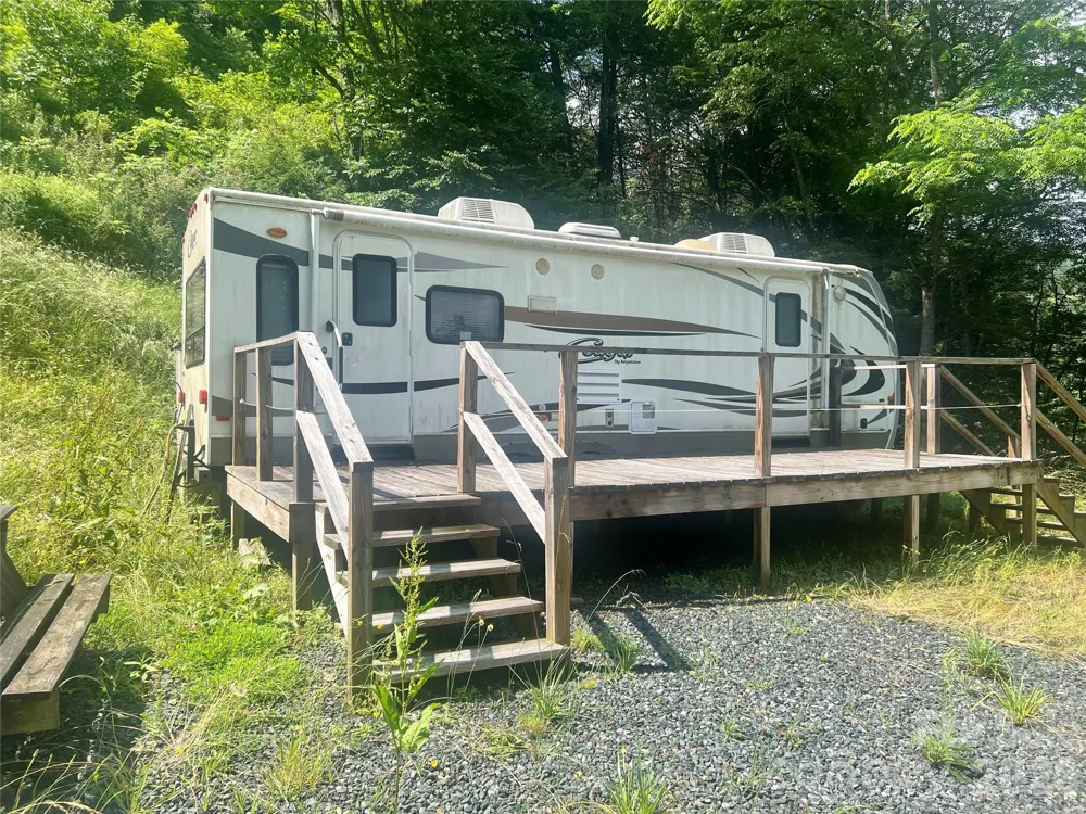 18103 NC Hwy 194 Highway Lansing, NC 28643