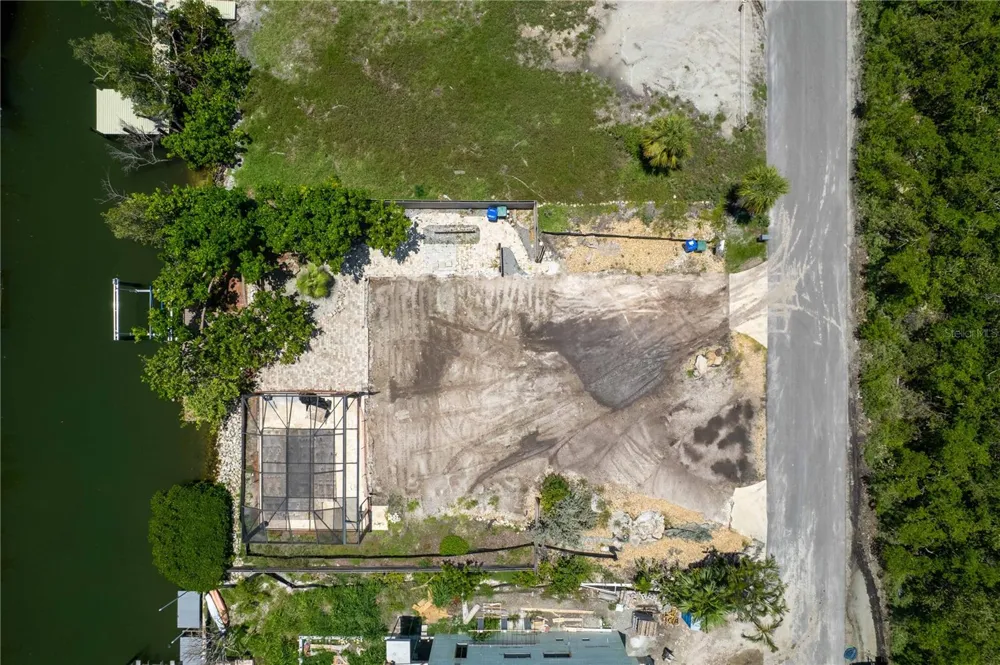 640 LYONS LANE Longboat Key, FL 34228