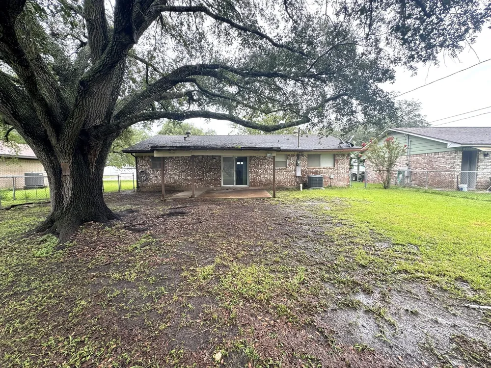 1722 Briar Lane Wharton, TX 77488
