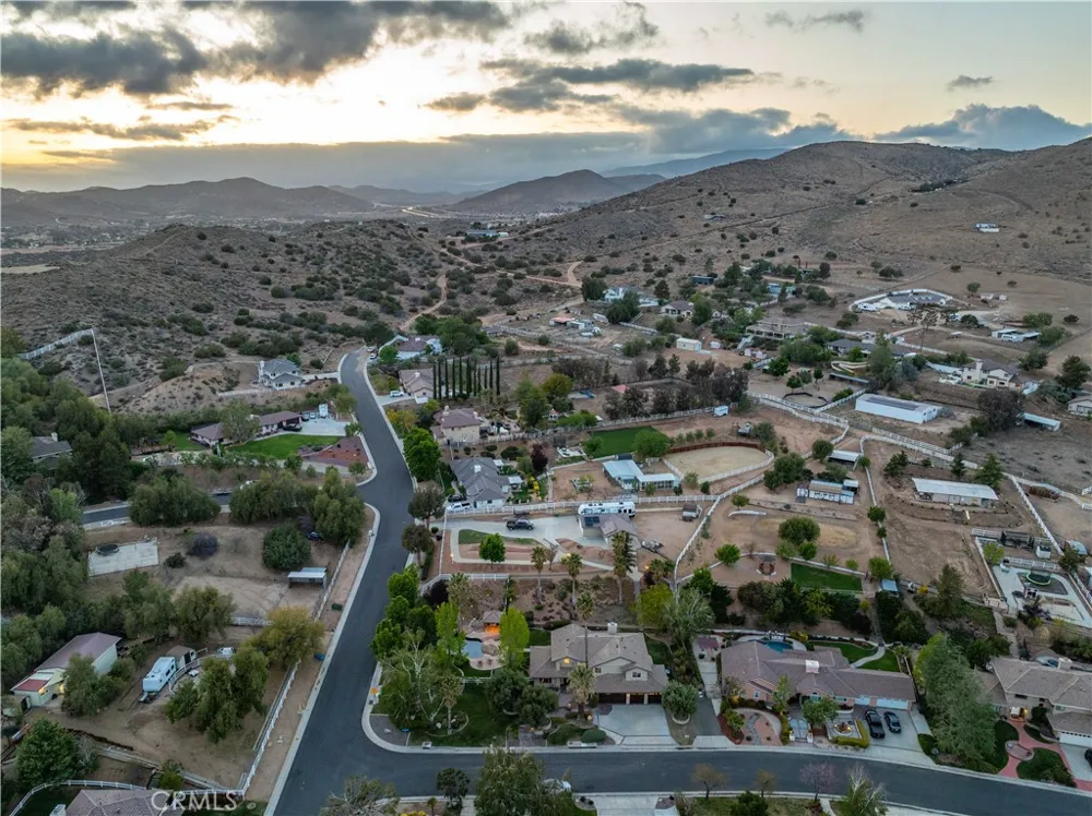 2575 Palomino Drive Acton, CA 93510