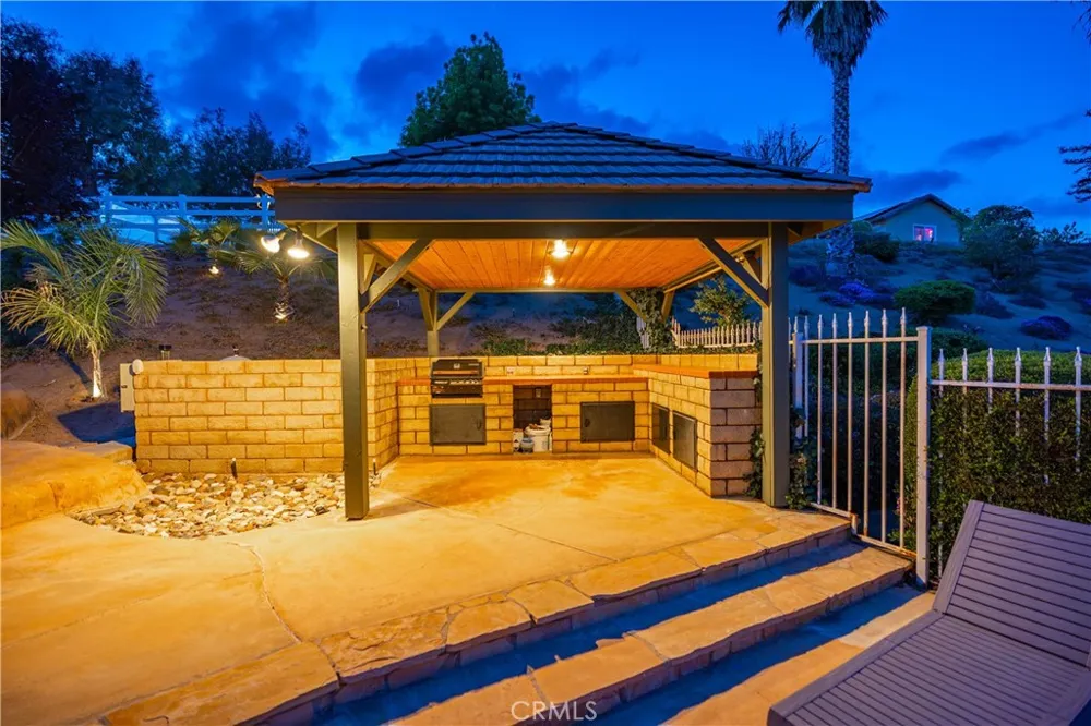 2575 Palomino Drive Acton, CA 93510