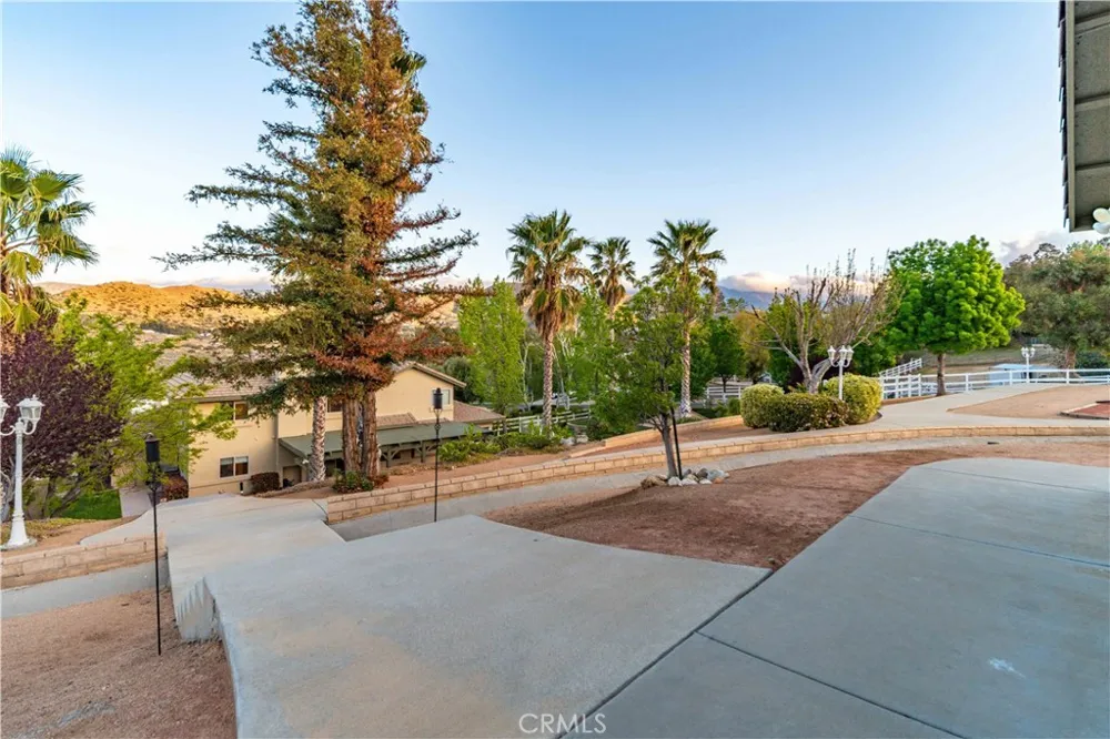 2575 Palomino Drive Acton, CA 93510