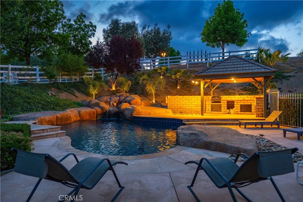 2575 Palomino Drive Acton, CA 93510