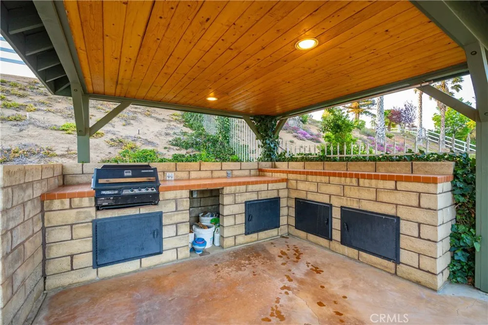 2575 Palomino Drive Acton, CA 93510