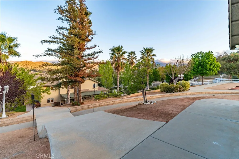 2575 Palomino Drive Acton, CA 93510