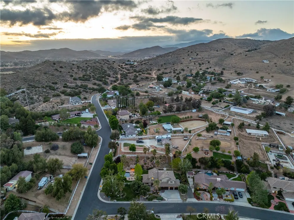 2575 Palomino Drive Acton, CA 93510