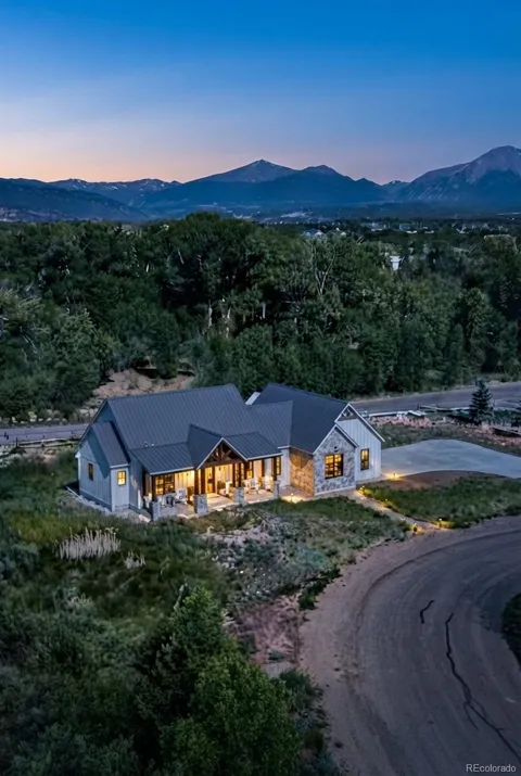 1101 E Ouray Avenue