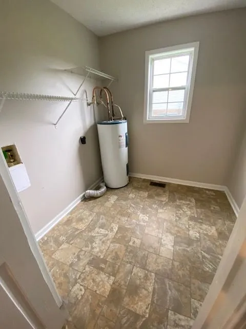 200 Hugh Hunter Rd Oak Grove, KY 42262