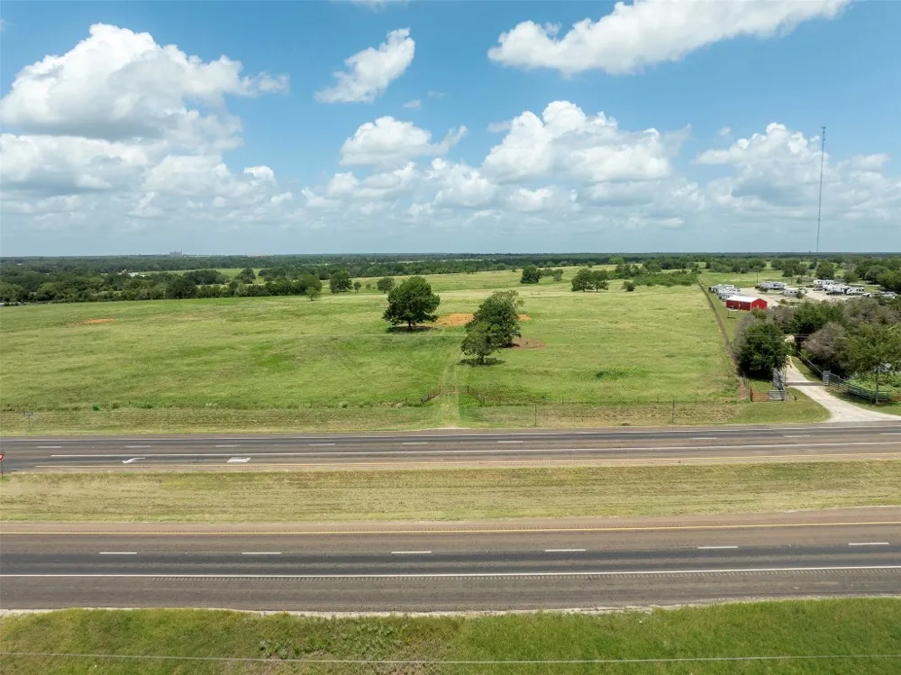 4046 State Highway 21 Caldwell, TX 77835