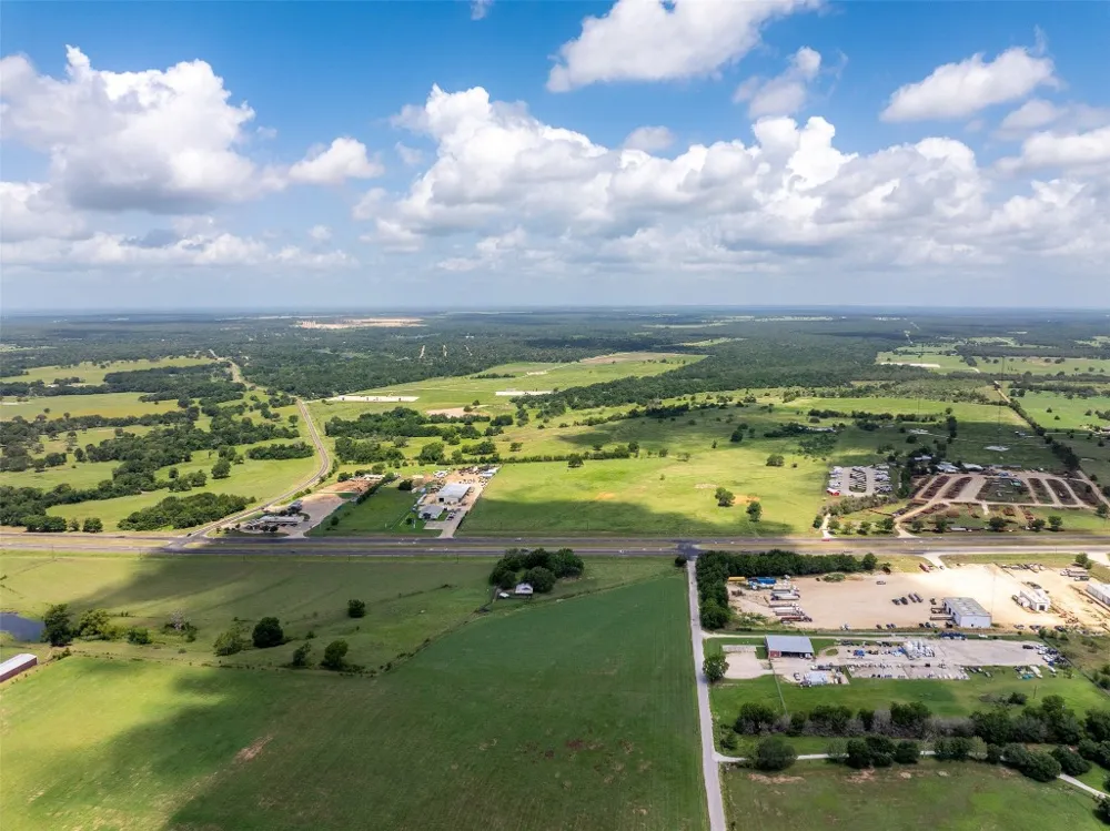 4046 State Highway 21 Caldwell, TX 77835