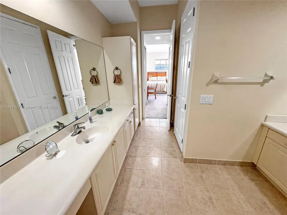 21033 NE 32nd Ave Aventura, FL 33180