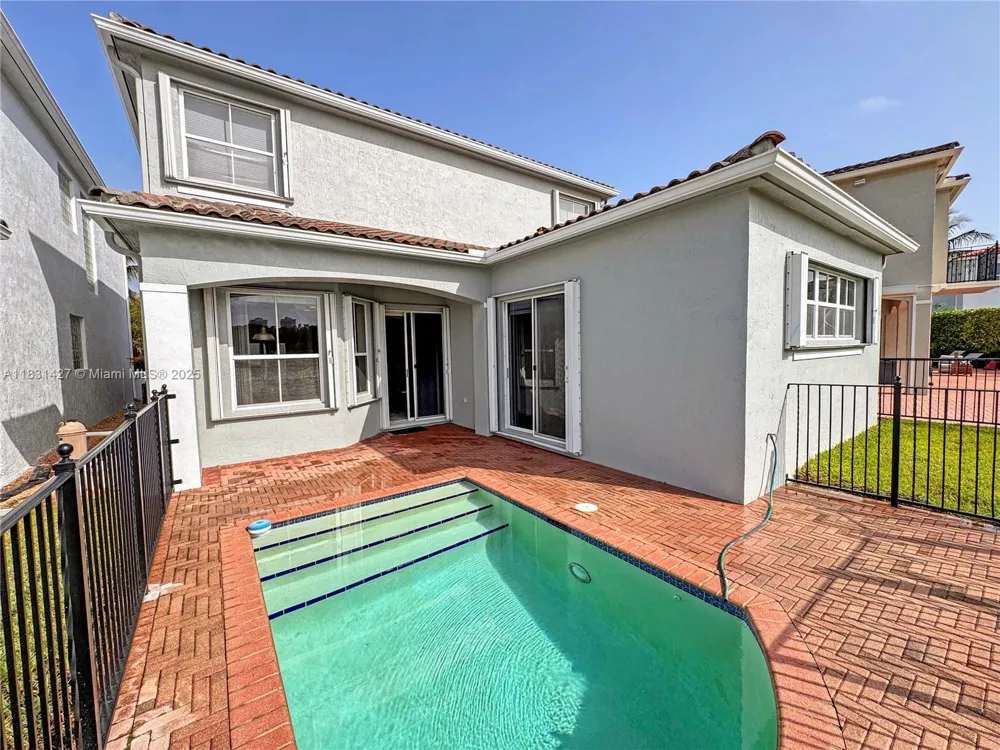 21033 NE 32nd Ave Aventura, FL 33180