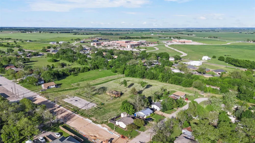 702 Reagan Street West, TX 76691