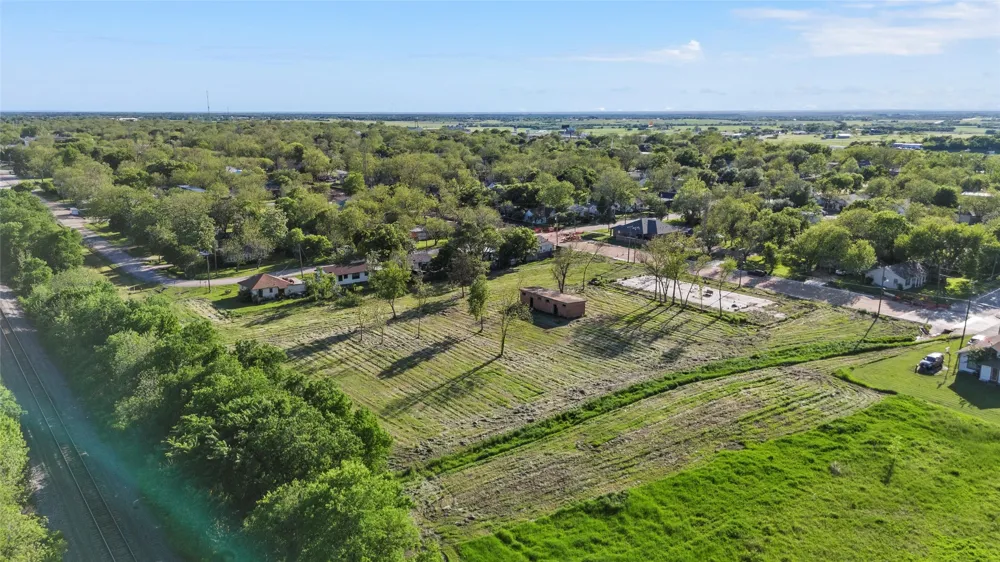 702 Reagan Street West, TX 76691